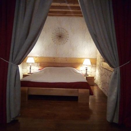 Готель Le Domaine Des Papillons Beaujeu-Saint-Vallier-et-Pierrejux Екстер'єр фото