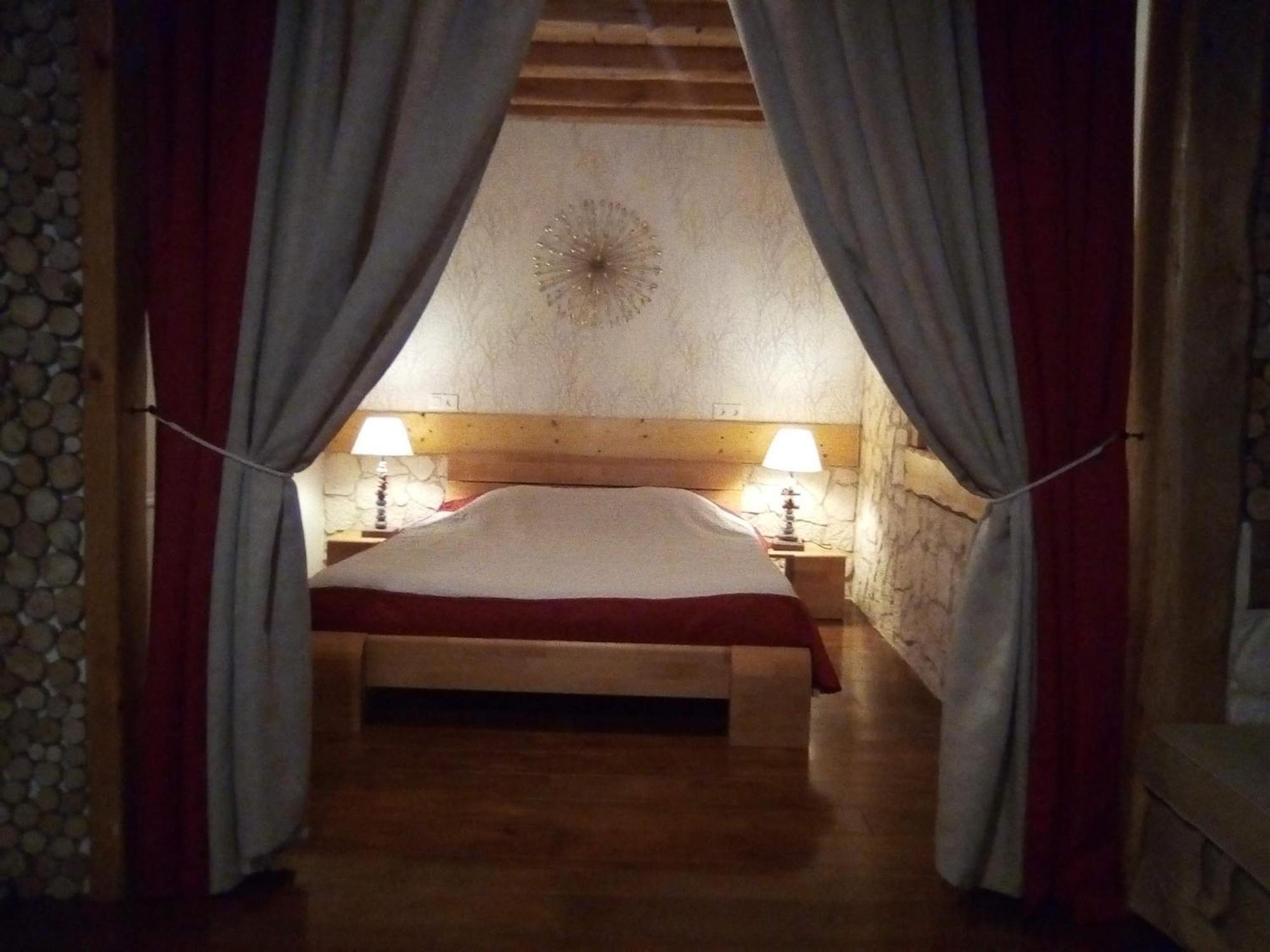 Готель Le Domaine Des Papillons Beaujeu-Saint-Vallier-et-Pierrejux Екстер'єр фото