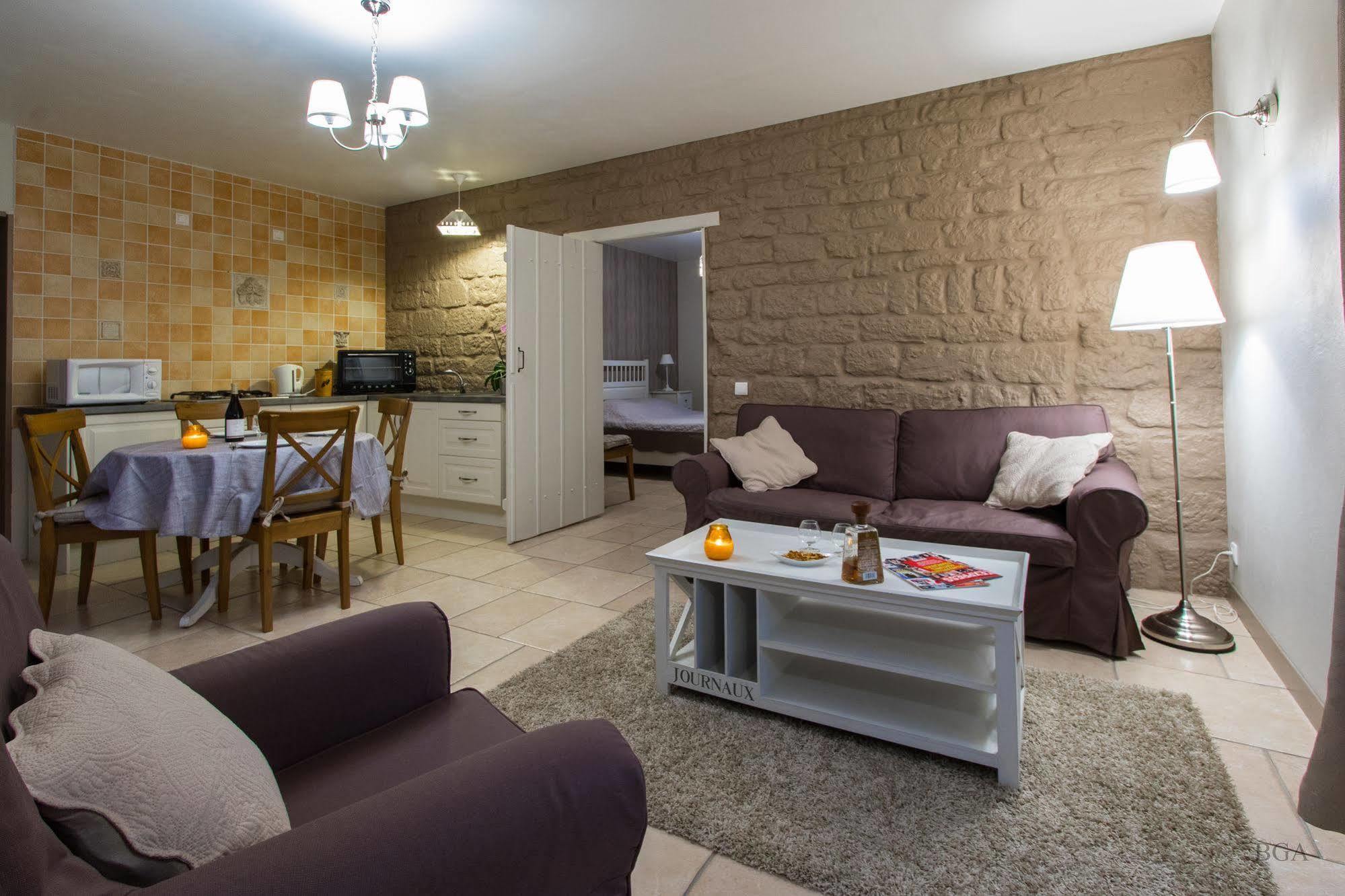 Готель Le Domaine Des Papillons Beaujeu-Saint-Vallier-et-Pierrejux Екстер'єр фото