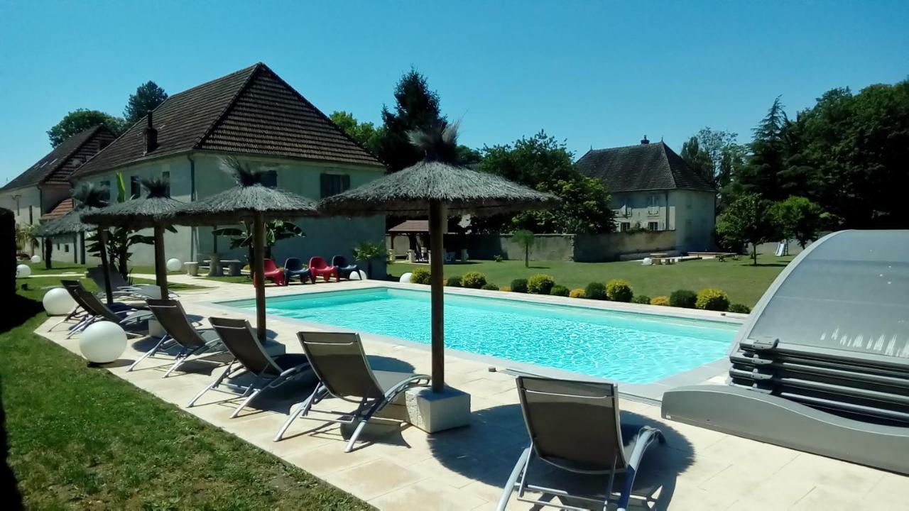 Готель Le Domaine Des Papillons Beaujeu-Saint-Vallier-et-Pierrejux Екстер'єр фото