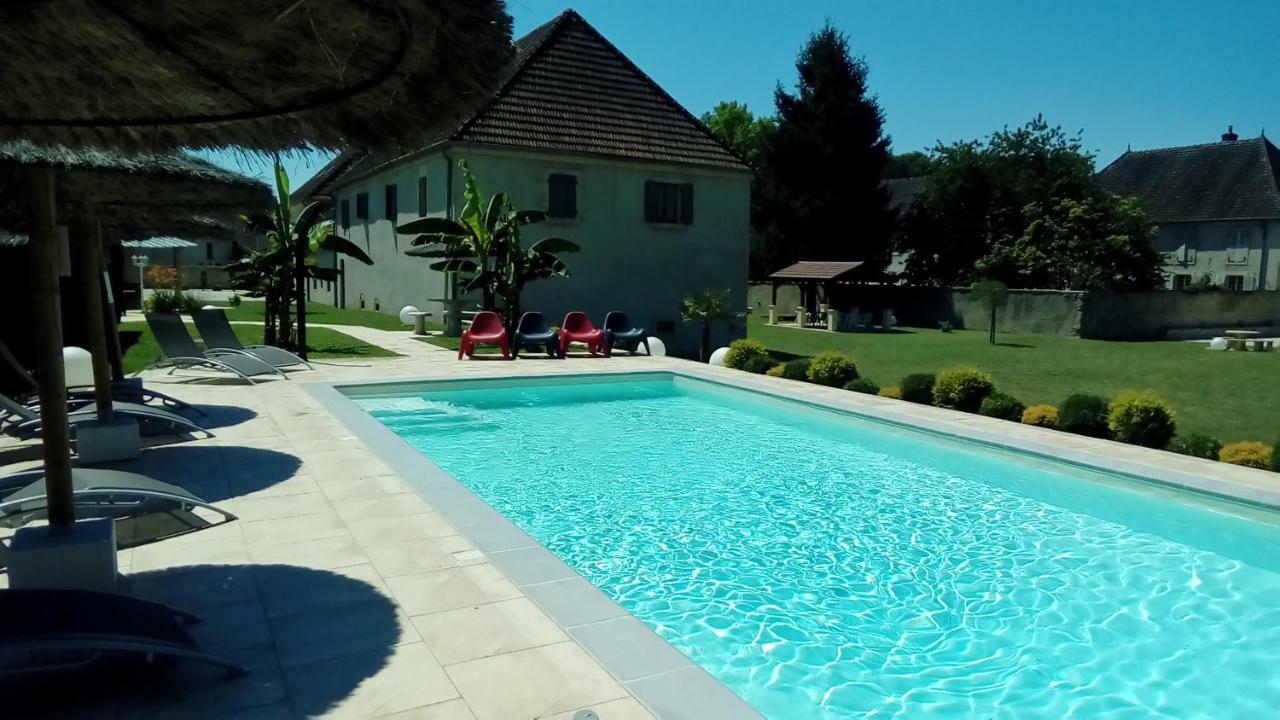 Готель Le Domaine Des Papillons Beaujeu-Saint-Vallier-et-Pierrejux Екстер'єр фото